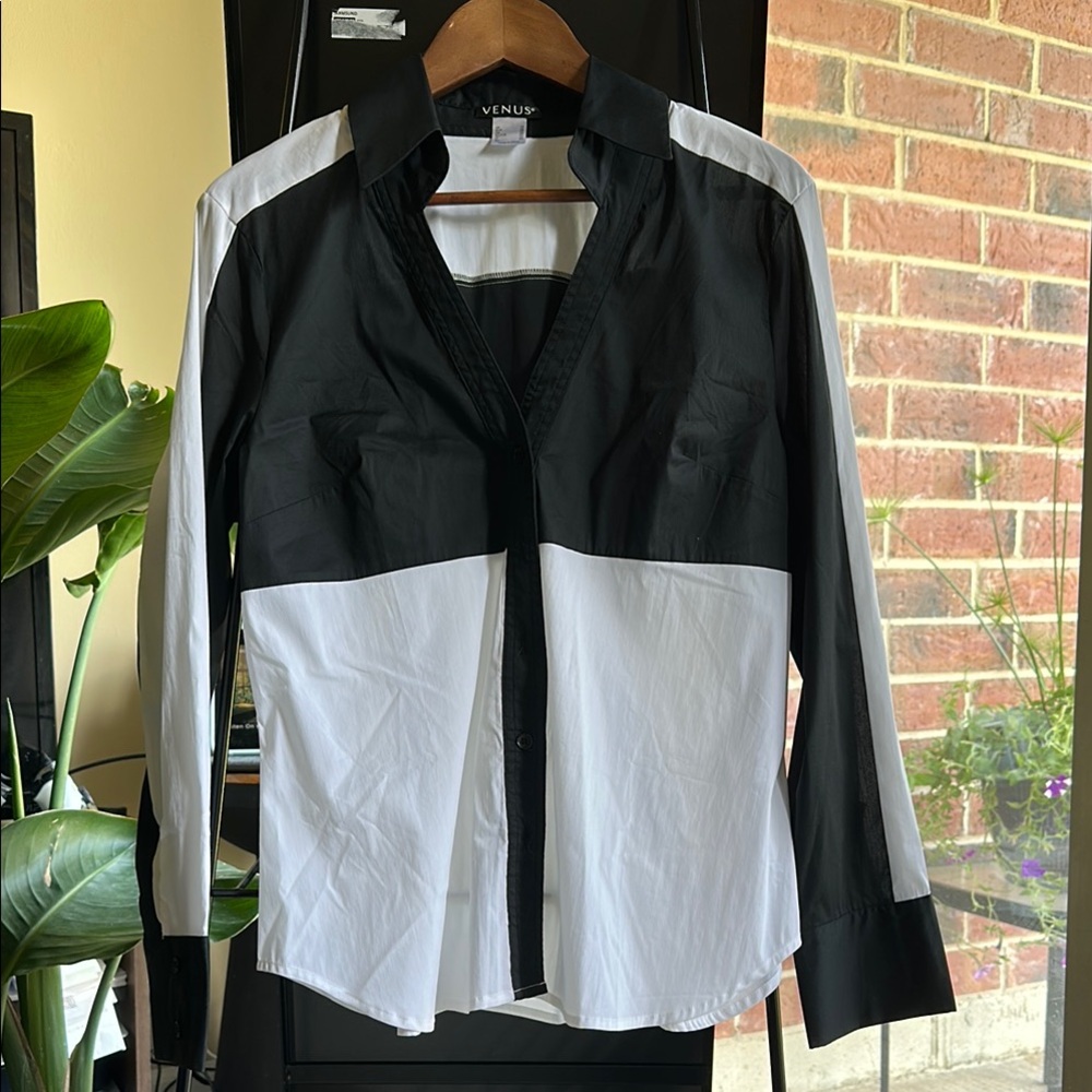 VENUS Black and White Casual Button Down Shirt